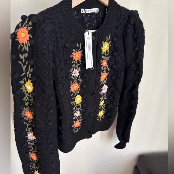 NWT Alice + Olivia Kitty Puff Sleeve Floral Embroidery Cardigan Sweater medium - Picture 8 of 10